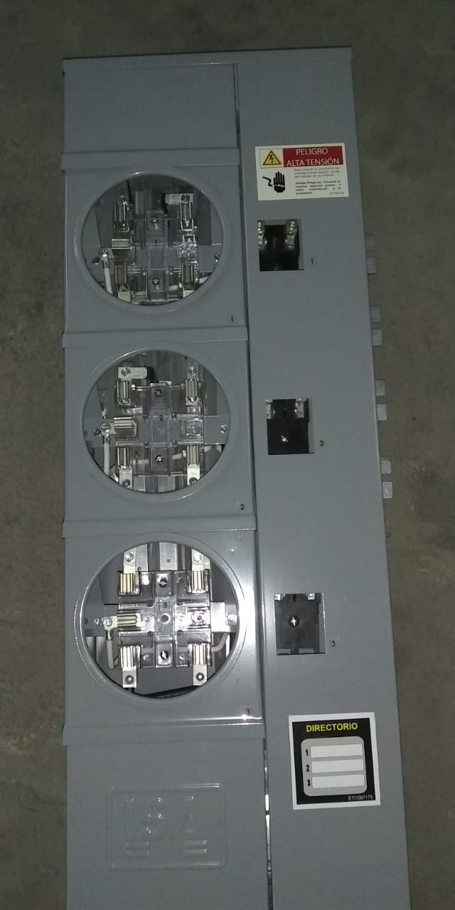 Imagen de CONCENTRACION DE MEDIDORES MODULAR 4 SERVICIOS 5 MORDAZAS 100A 3F 3H, EN BARRAS P/INT.QP 1"